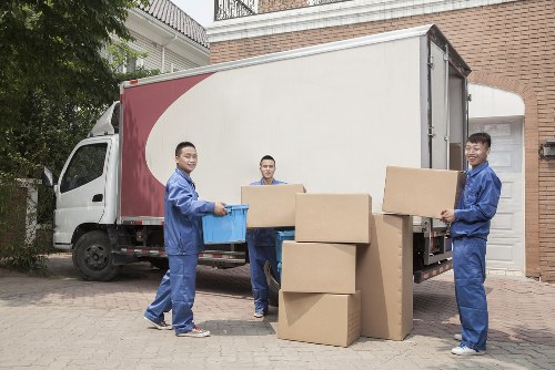 Packing and furniture handling for a move in Kew