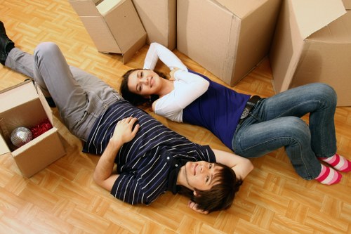 Checklist and preparation for a house move in Kew with furniture protection